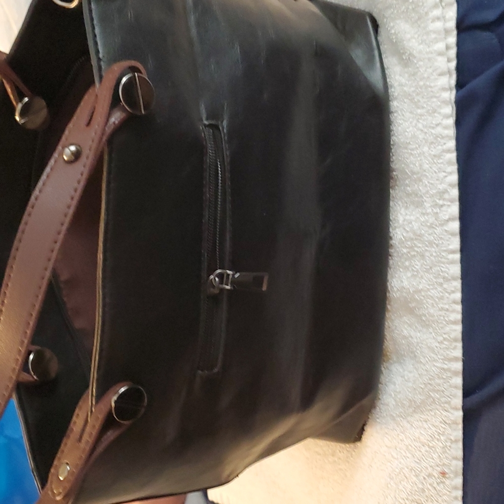 Purse - Picture 2 of 3